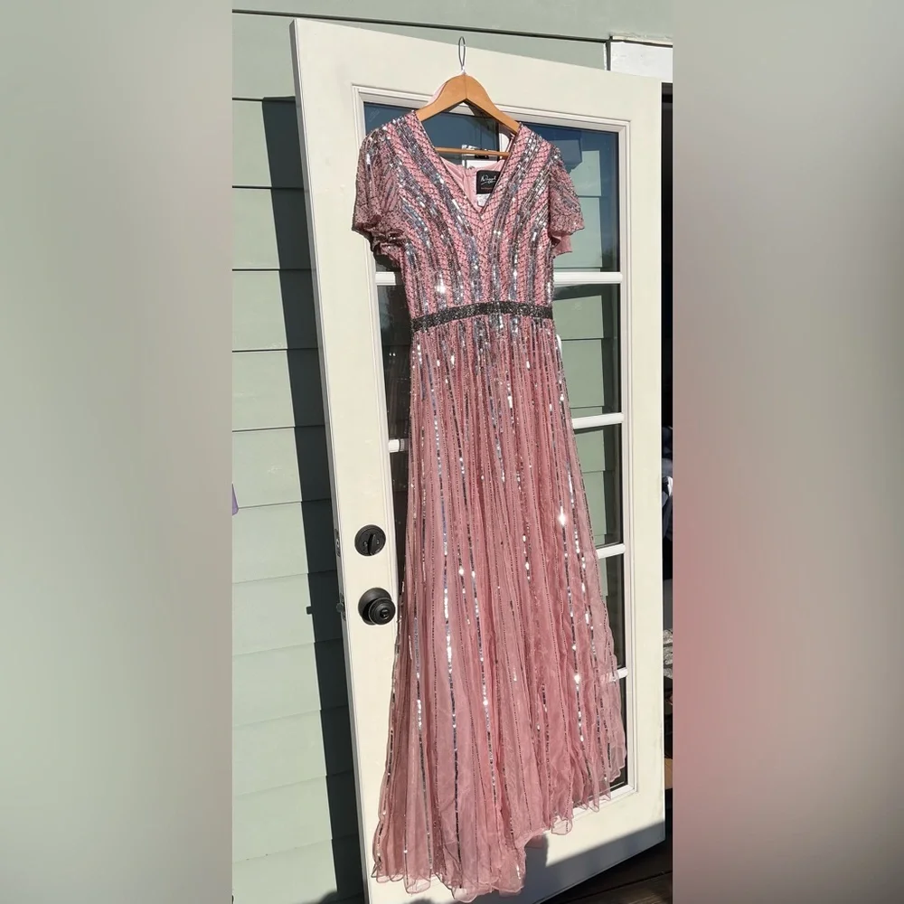 [NWT] MacDuggal STRIPE SEQUIN V-NECK GOWN SIZE 10 - Picture 8 of 10